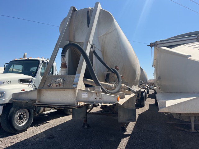 1991 Beall BAPT-1100-1 T/A w/Pup Pneumatic Bulk Trailer 1991 Beall BAPT-1100-1 T/A w/Pup Pneumatic Bulk Trailer