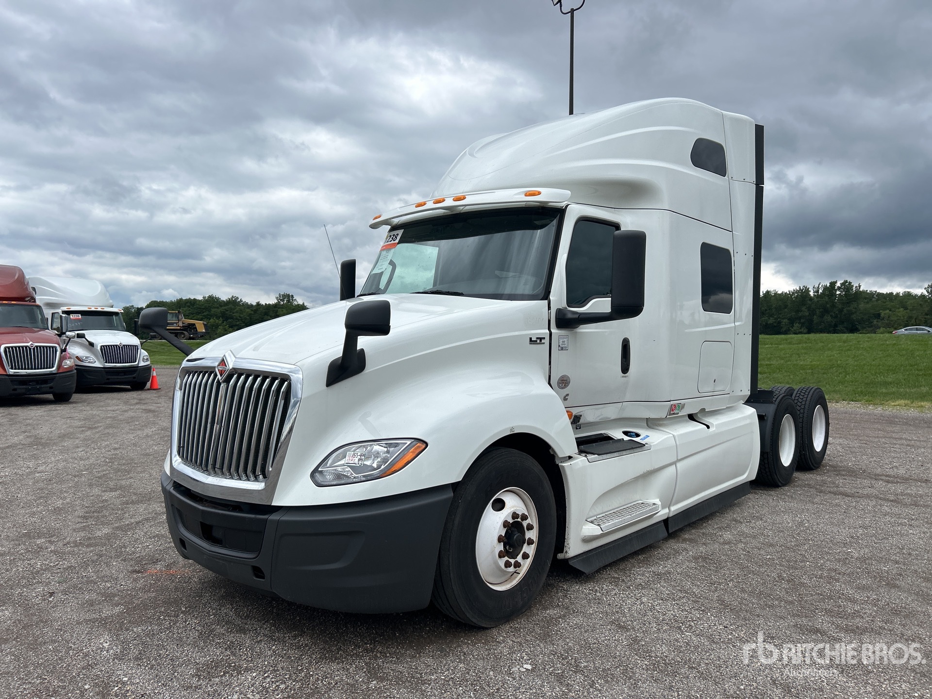 General Appearance with Featured Photo