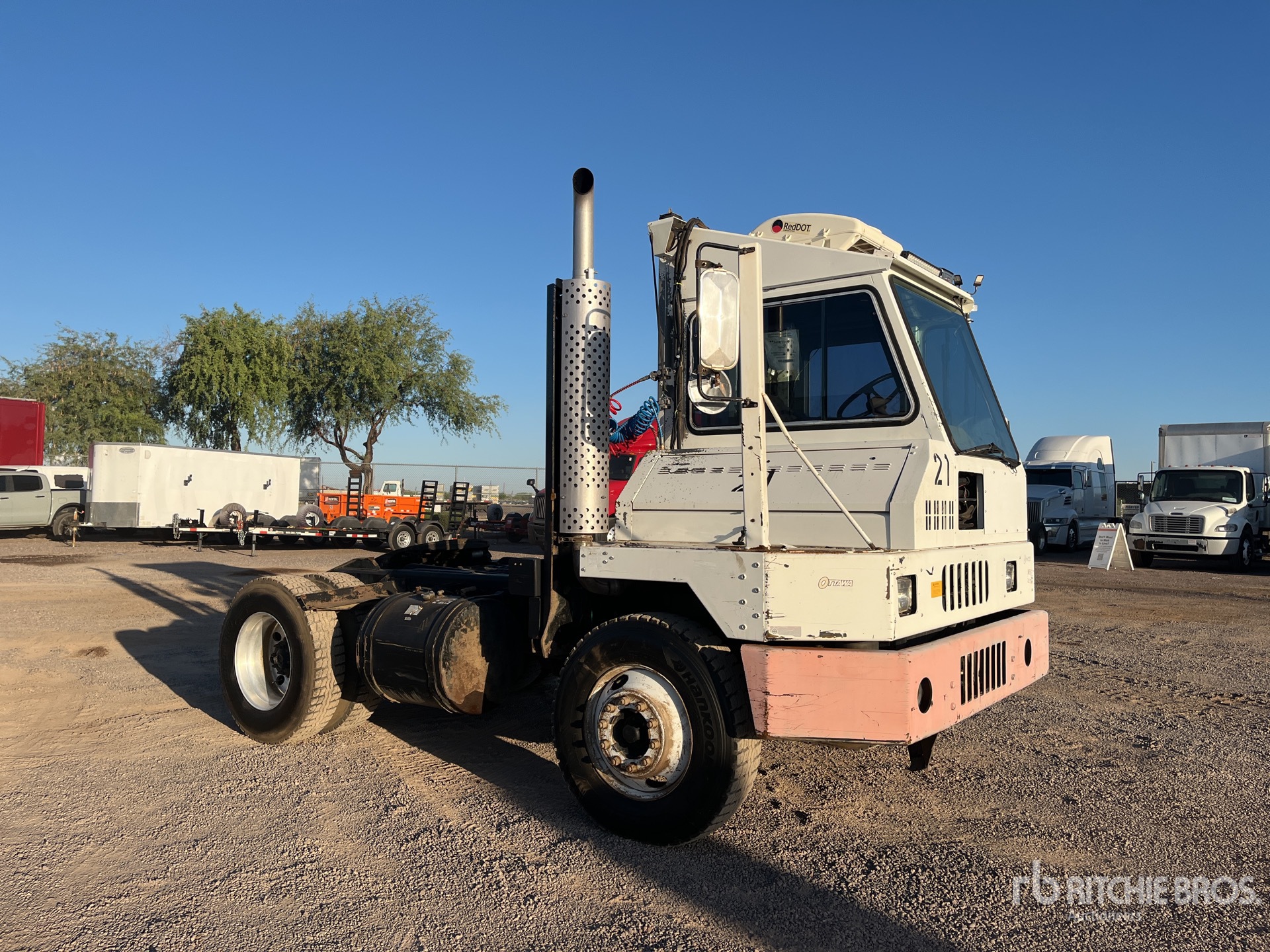 General Appearance with Picture, Right Front Corner