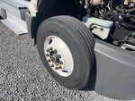 KL732411 - 2019 International LT625: Right Steer Tire