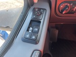 KL732411 - 2019 International LT625: Window Controls