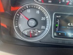 KN729984 - 2019 International LT625: Oil Pressure