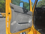 KN729984 - 2019 International LT625: Cab Doors