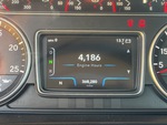 KN729984 - 2019 International LT625: Engine Hours