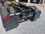 KN729984 - 2019 International LT625: Mud Flaps