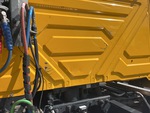 KN729984 - 2019 International LT625: Truck Paint and Body Damage
