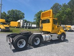 KN729984 - 2019 International LT625: Picture, Right Rear Corner