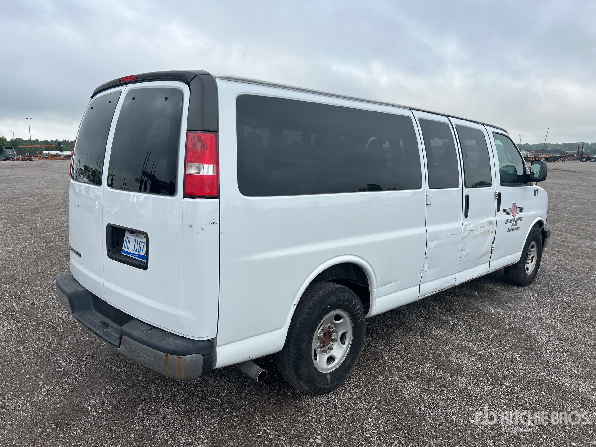 General Appearance with Picture, Right Rear Corner