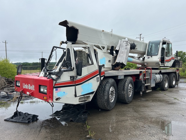 2008 Link-Belt HTC-8675 75 ton 8x4 Hydraulic Truck Crane (Inoperable)