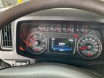 KN242767 - 2019 International LT625: Oil Pressure