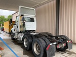 KN242767 - 2019 International LT625: Picture, Left Rear Corner