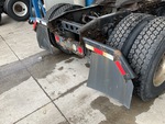 KN242767 - 2019 International LT625: Mud Flaps
