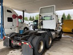 KN242767 - 2019 International LT625: Picture, Right Rear Corner