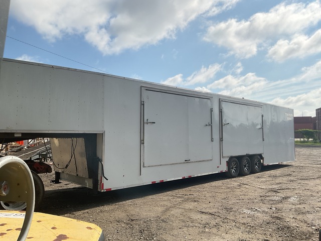 2022 Baku BT4032 45 ft Tri/A Enclosed Trailer