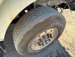 Underbody with Right Steer Tire