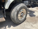 Underbody with Right Steer Tire