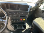 KN728933 - 2019 International LT625: Dash Components