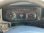 KN728933 - 2019 International LT625: Warning Lights