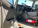 KN728933 - 2019 International LT625: Control Station # 1