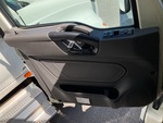 KN728933 - 2019 International LT625: Window Controls