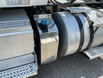 KL579141 - 2019 International LT625: DEF / AdBlue Tank