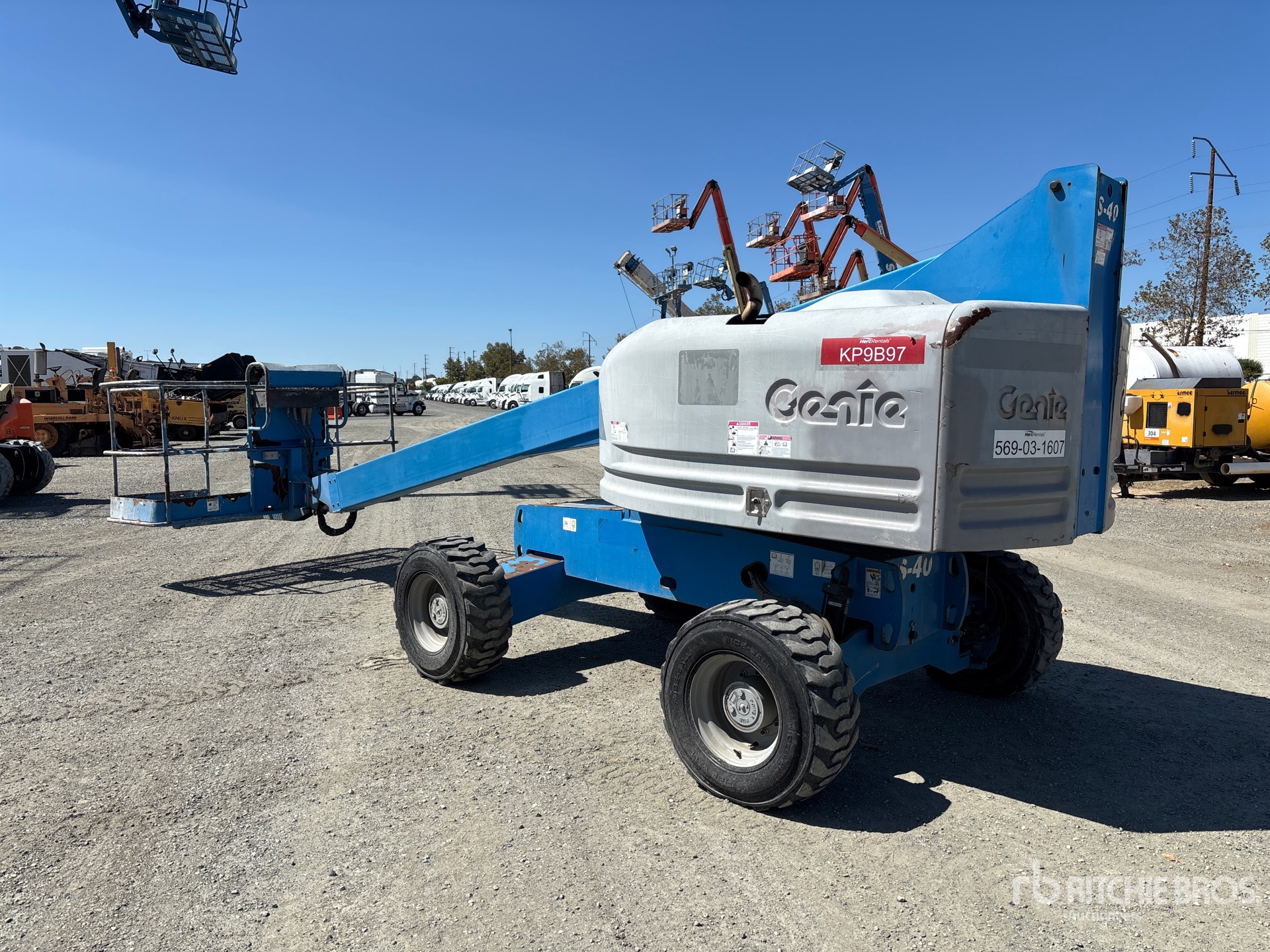 ELEVADOR TELESCóPICO 2016 GENIE 4WD S40
