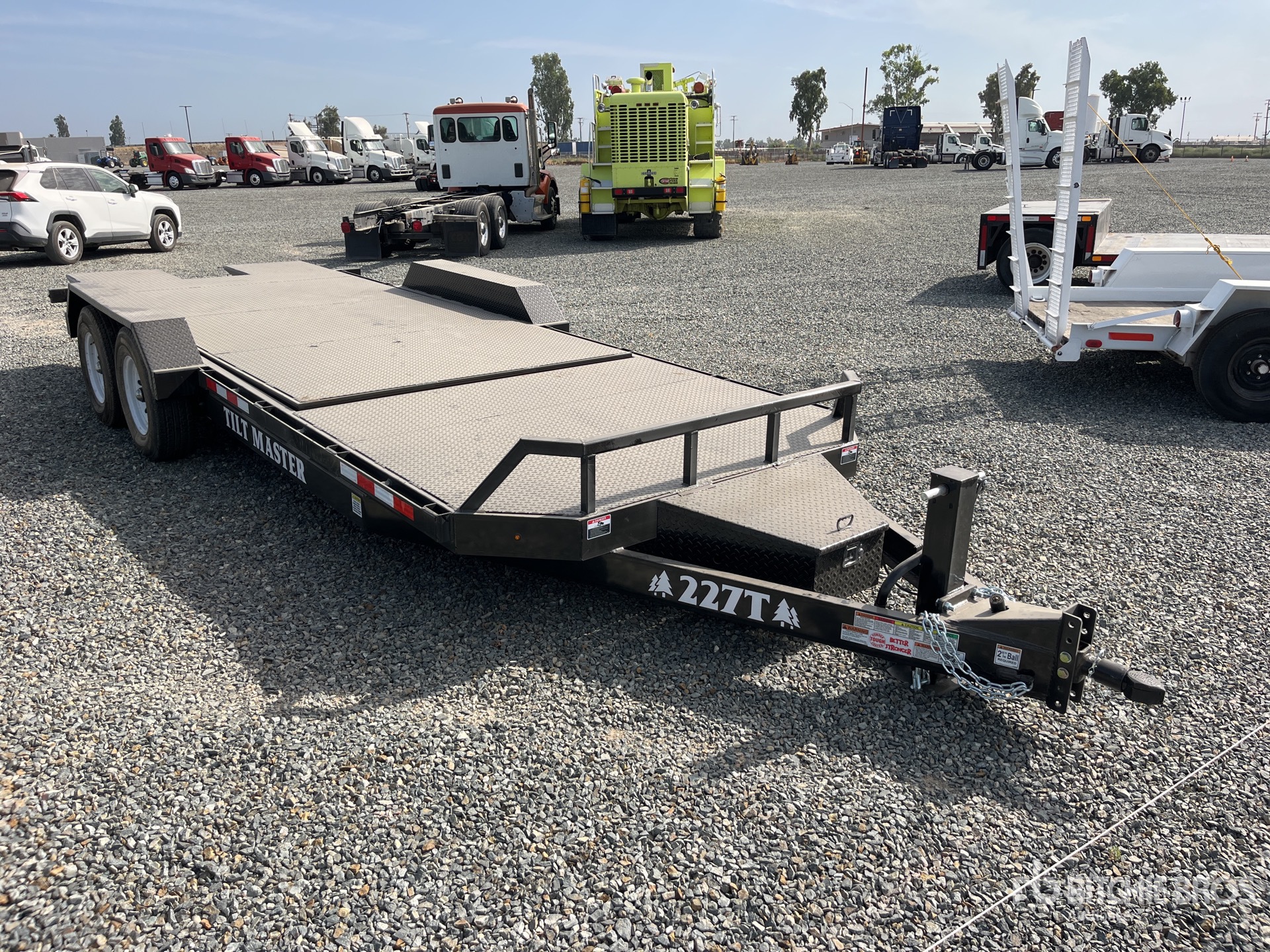 General Appearance with Image, coin avant droit