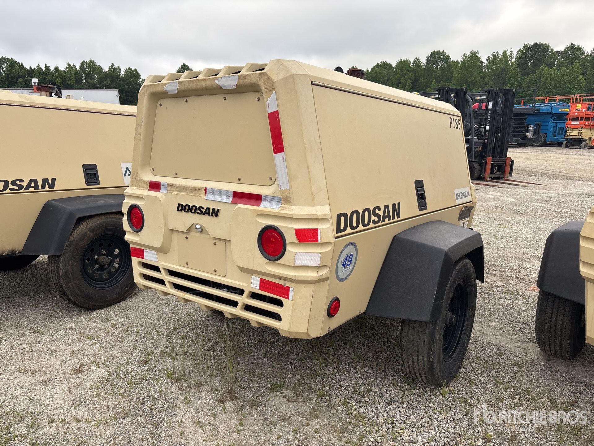 General Appearance with Imagen: esquina trasera derecha