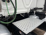 4 Underbody - Truck with 