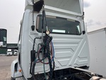 KN142092 - 2019 International LT625: Truck Paint and Body Damage