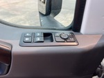 KN142092 - 2019 International LT625: Window Controls