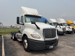 KN142092 - 2019 International LT625: Picture, Right Front Corner