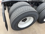 KL722687 - 2019 International LT625: Right Rear Drive Tires