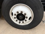 KL722687 - 2019 International LT625: Wheel Condition