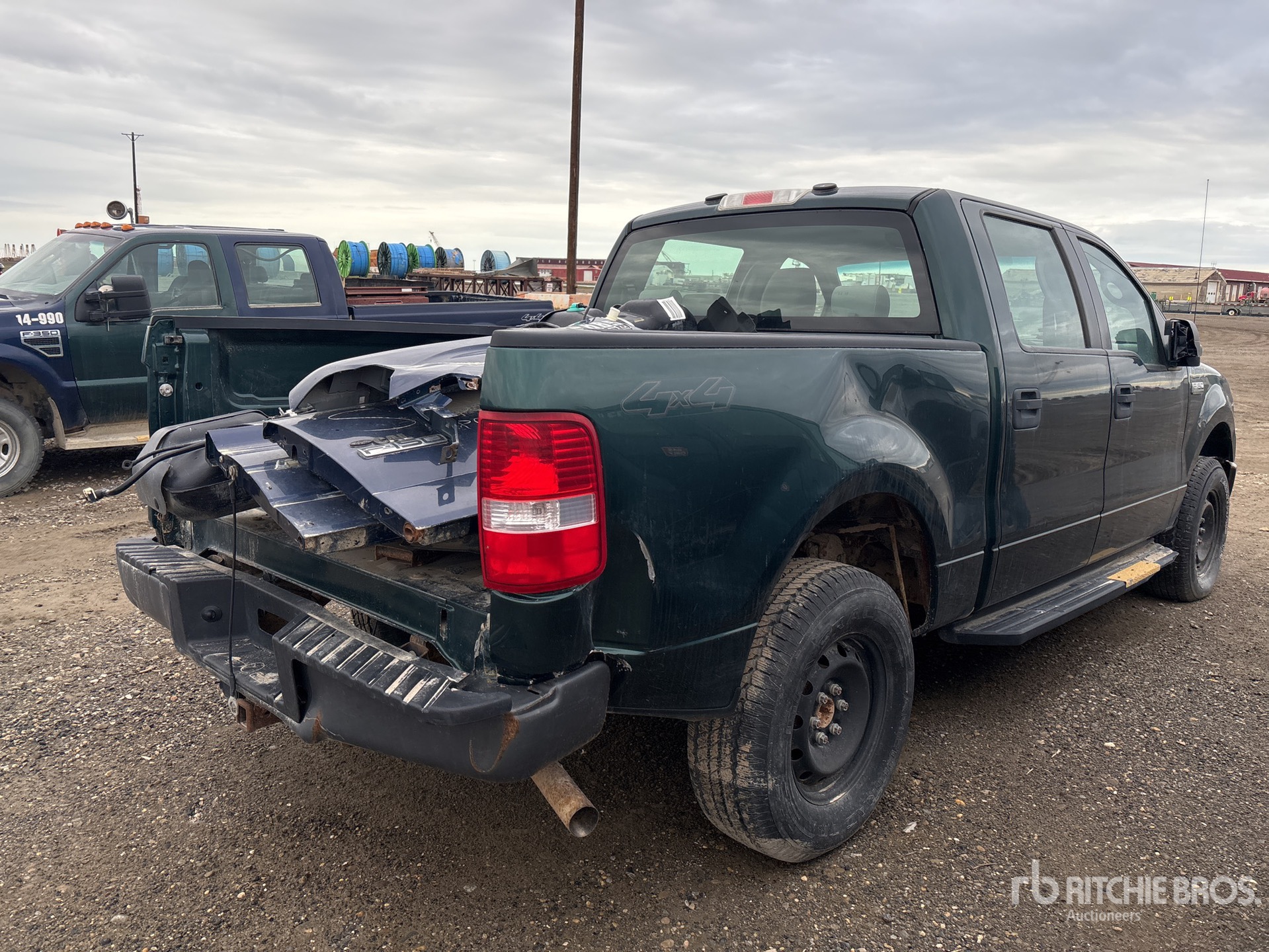 General Appearance with Picture, Right Rear Corner