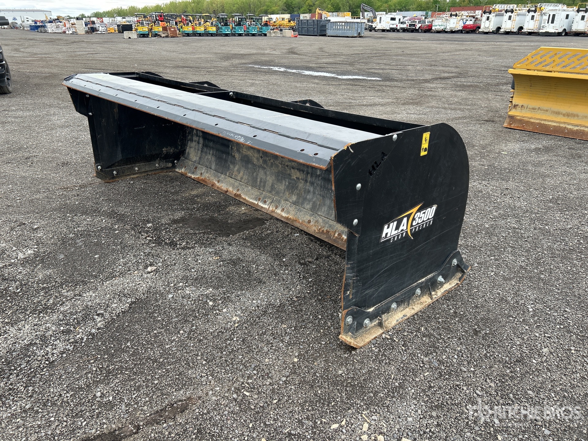 General Appearance with Bild, Ecke hinten links