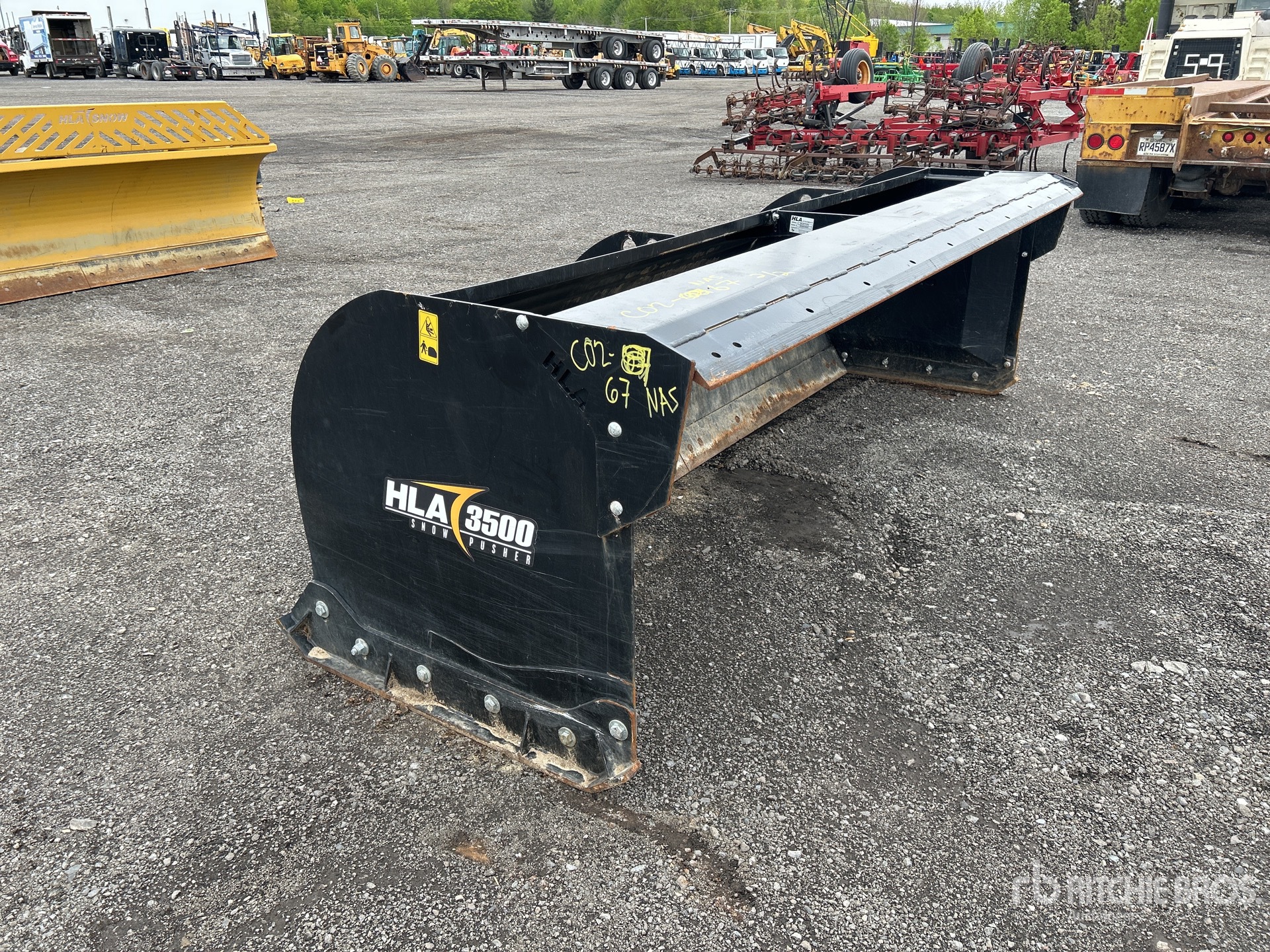 General Appearance with Featured Photo