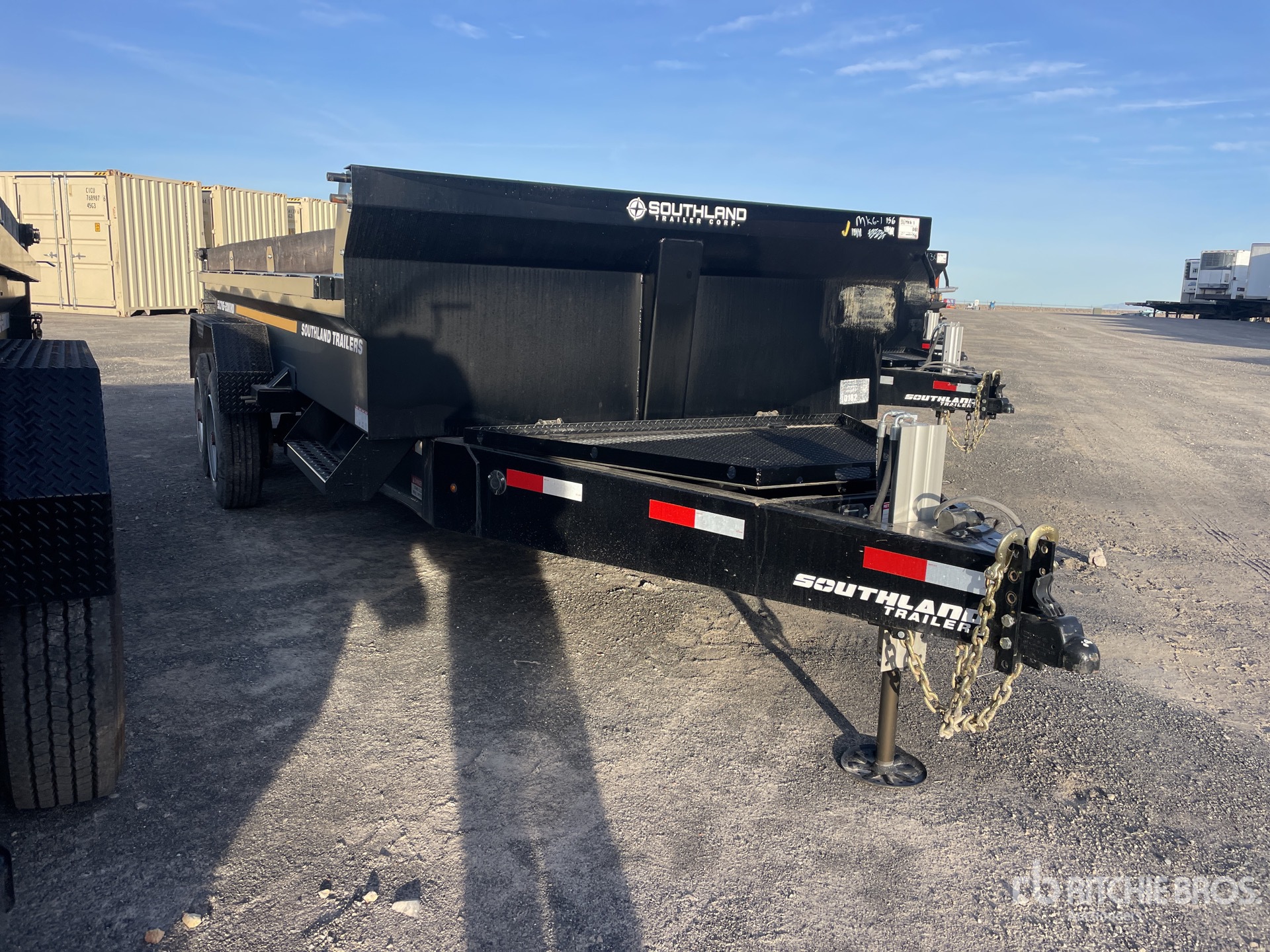 General Appearance with Bild, Ecke vorne rechts