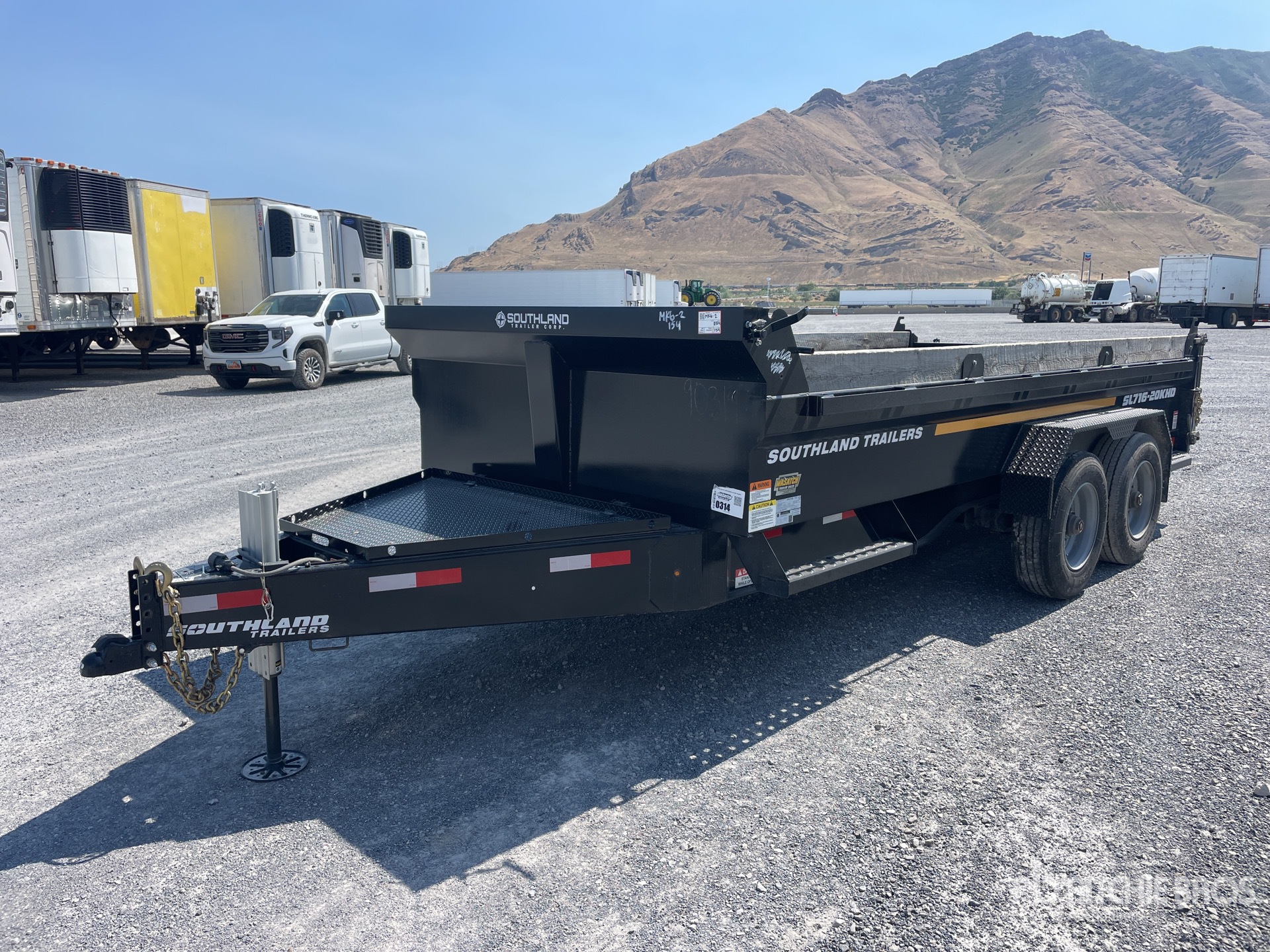 General Appearance with Image, coin avant gauche