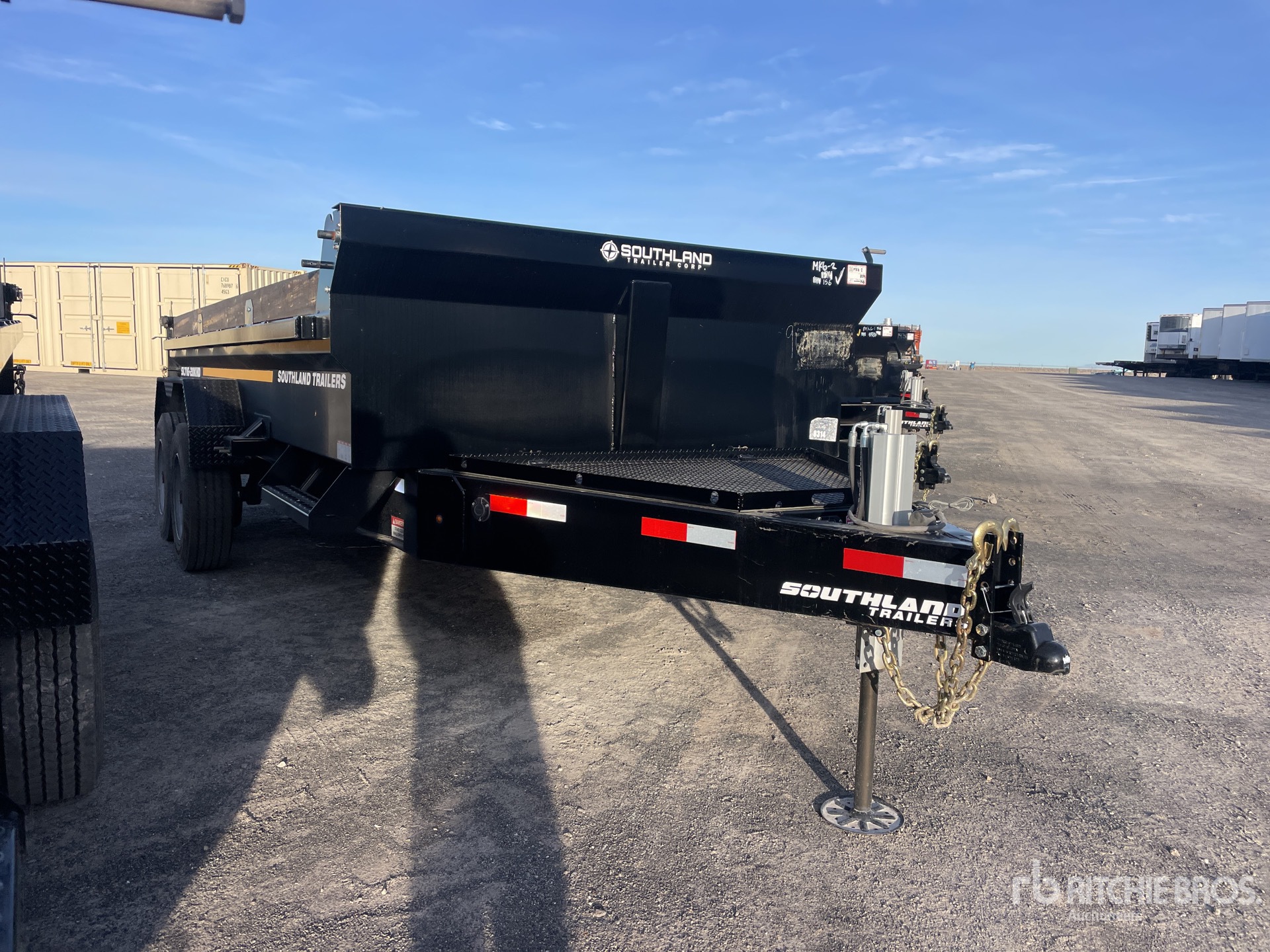 General Appearance with Bild, Ecke vorne rechts