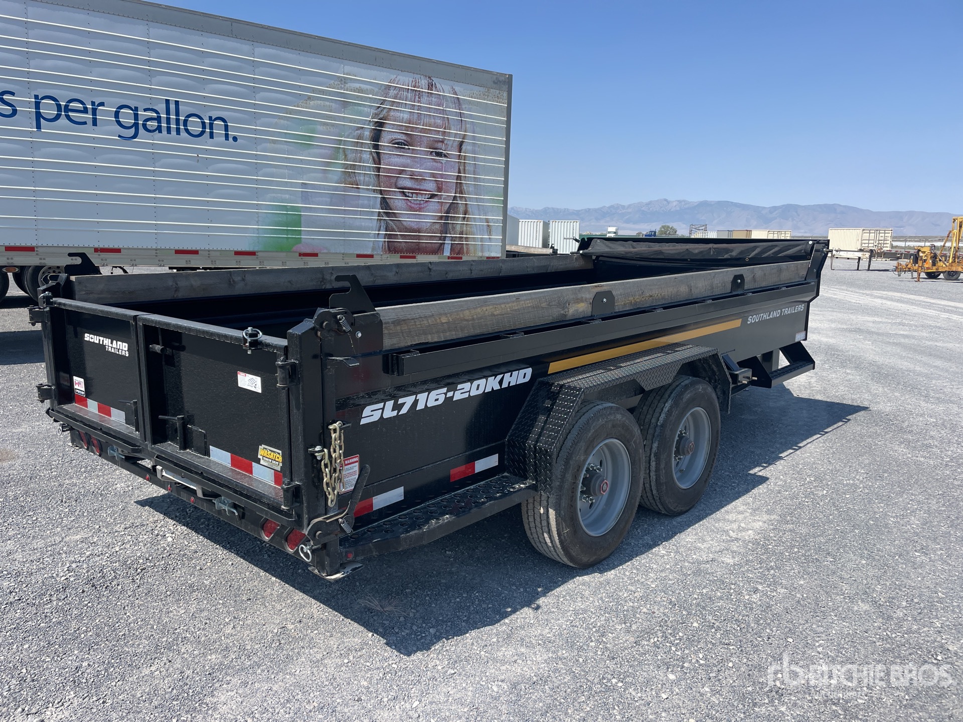 General Appearance with Image, coin arrière droit