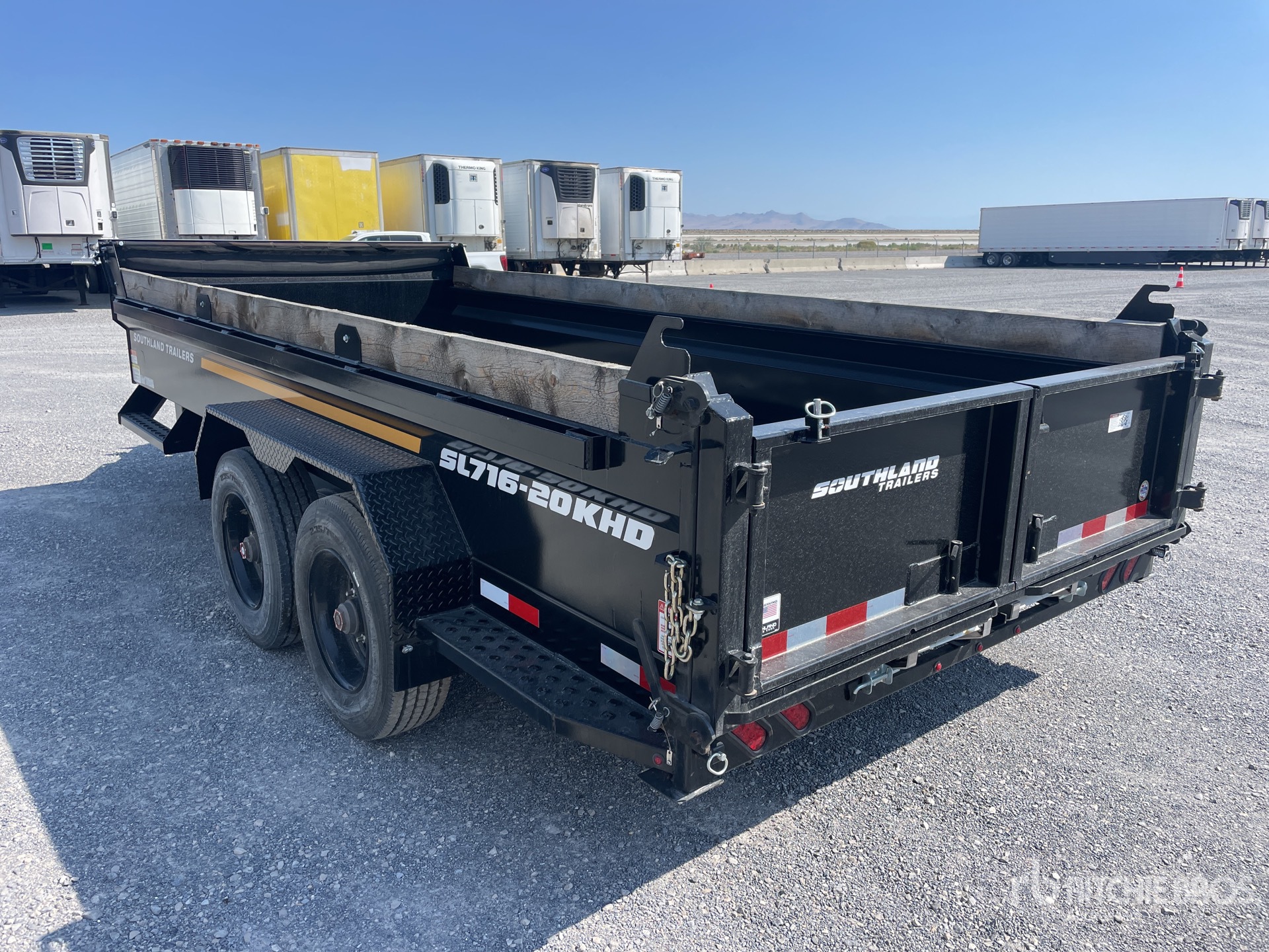 General Appearance with Foto, angolo posteriore sinistro