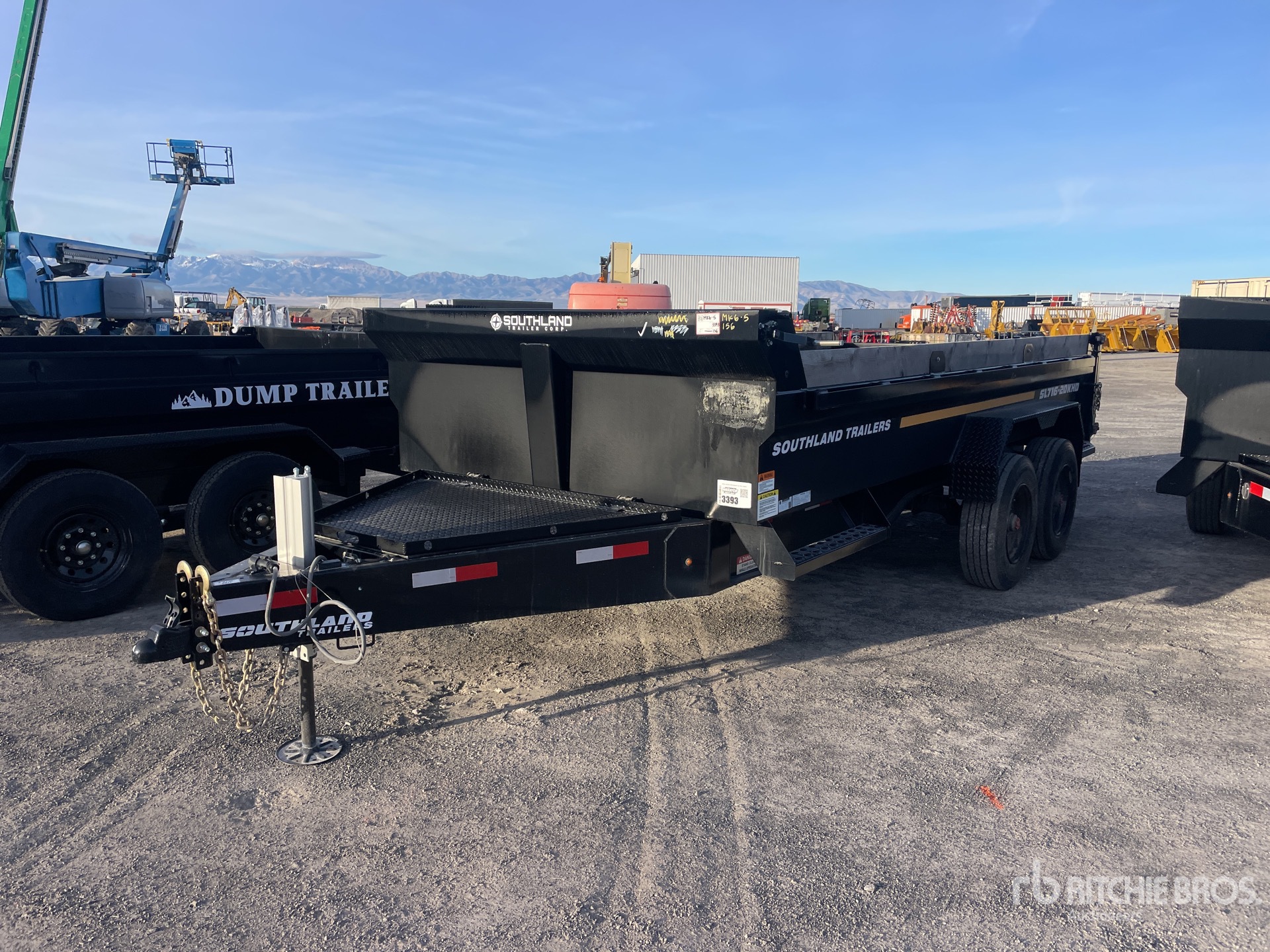 General Appearance with Bild, Ecke vorne links