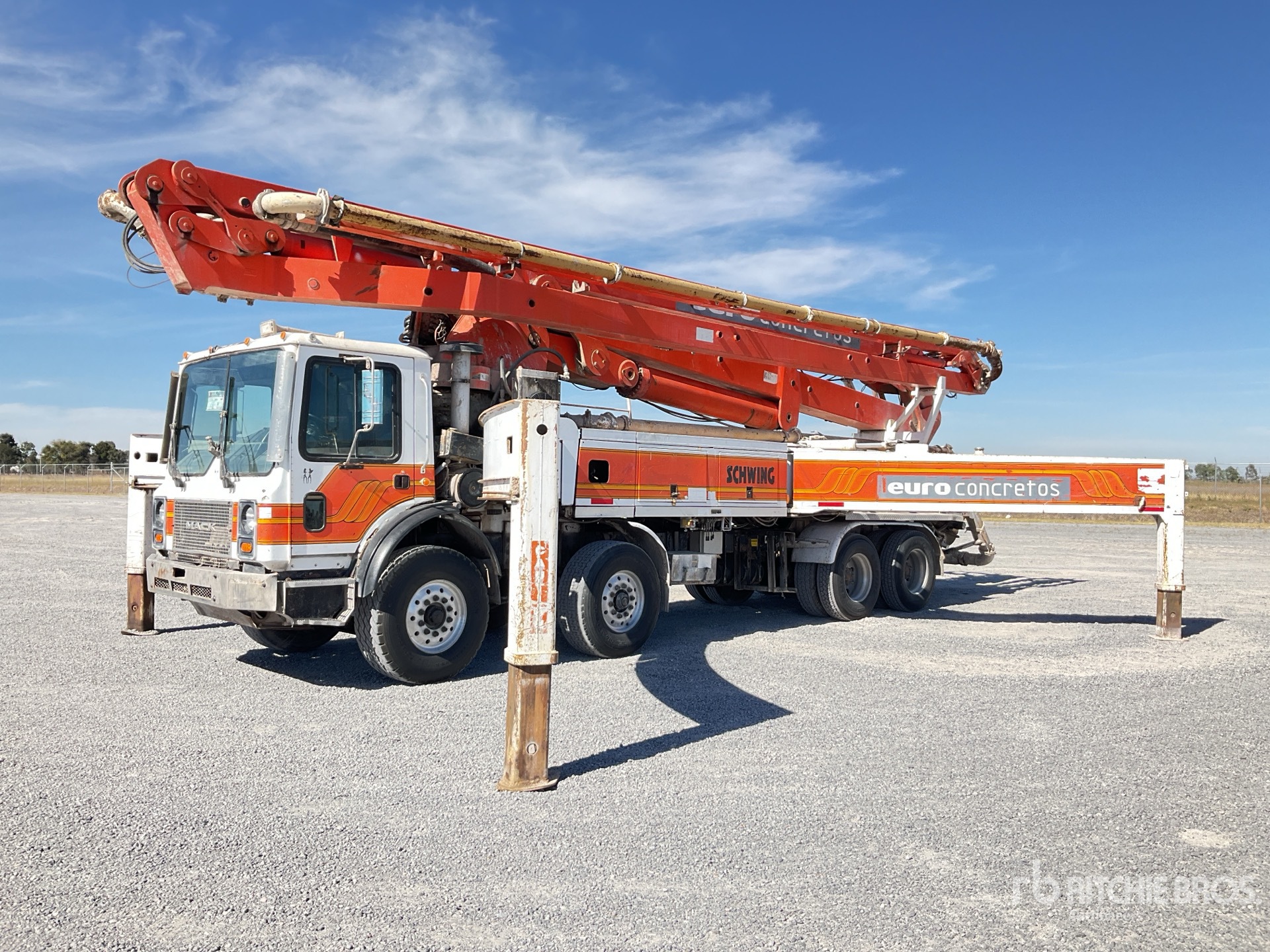 General Appearance with Bild, Ecke vorne links