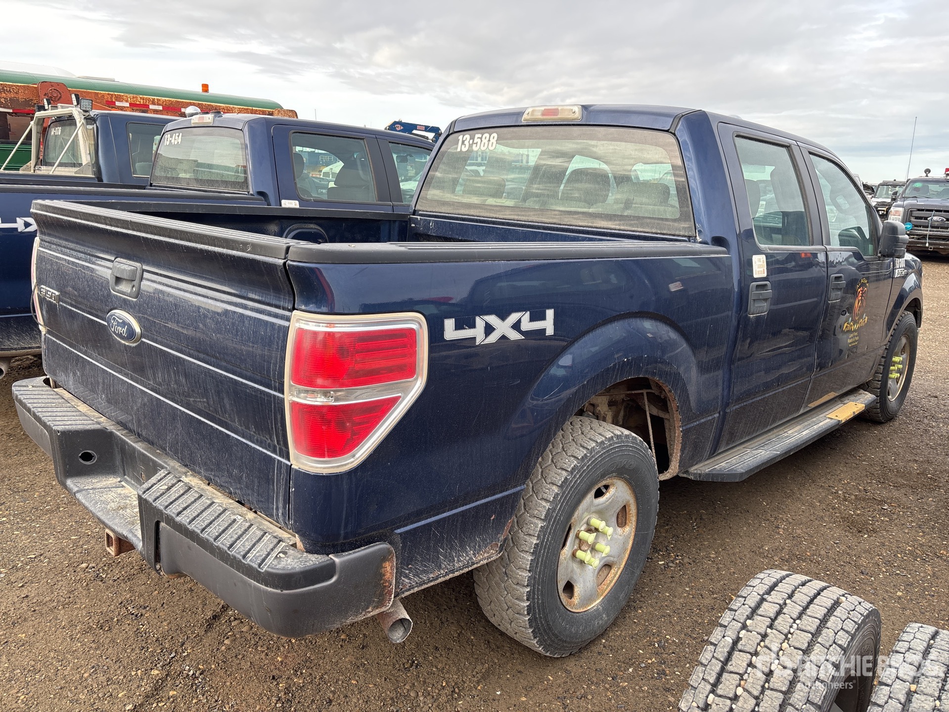 General Appearance with Picture, Right Rear Corner
