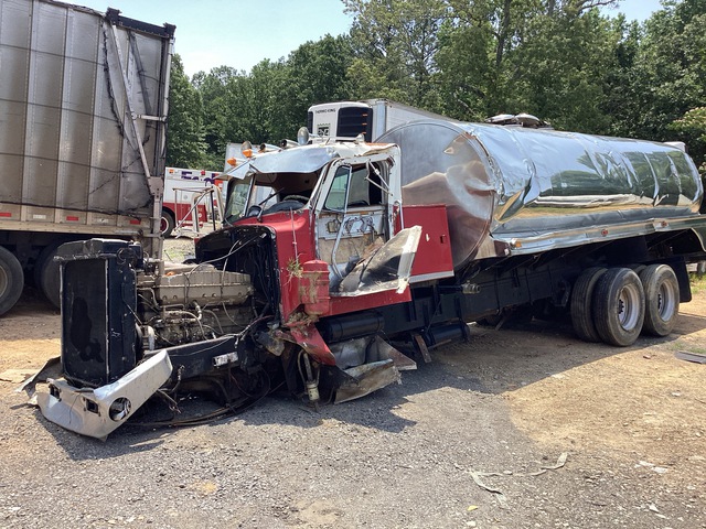 1980 Peterbilt 359 6x4 Tanker Truck