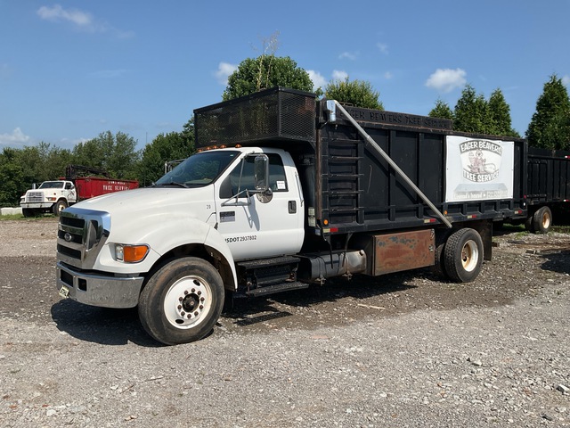 2006 Ford F-750 Super Duty XL 4x2 Chipper Truck
