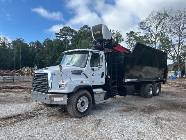 Palfinger Epsilon M13A 9260 lb Knuckle Boom on 2025 Freightliner 114SD 6x4 Grapple Truck