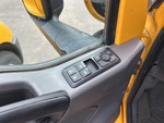 KL729454 - 2019 International LT625: Window Controls