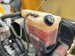 KL729454 - 2019 International LT625: Coolant Reservoir
